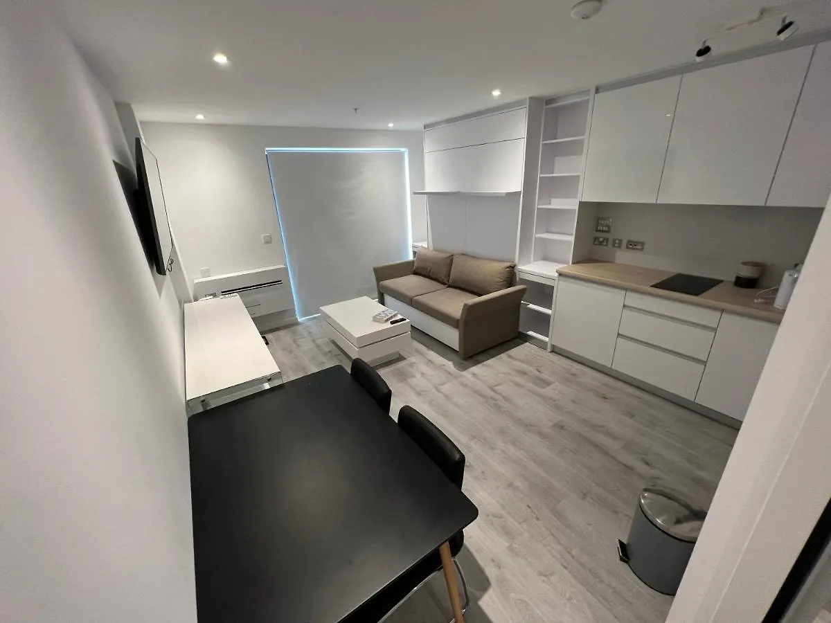 Modern Studio Apartment In Gibraltar - The Hub