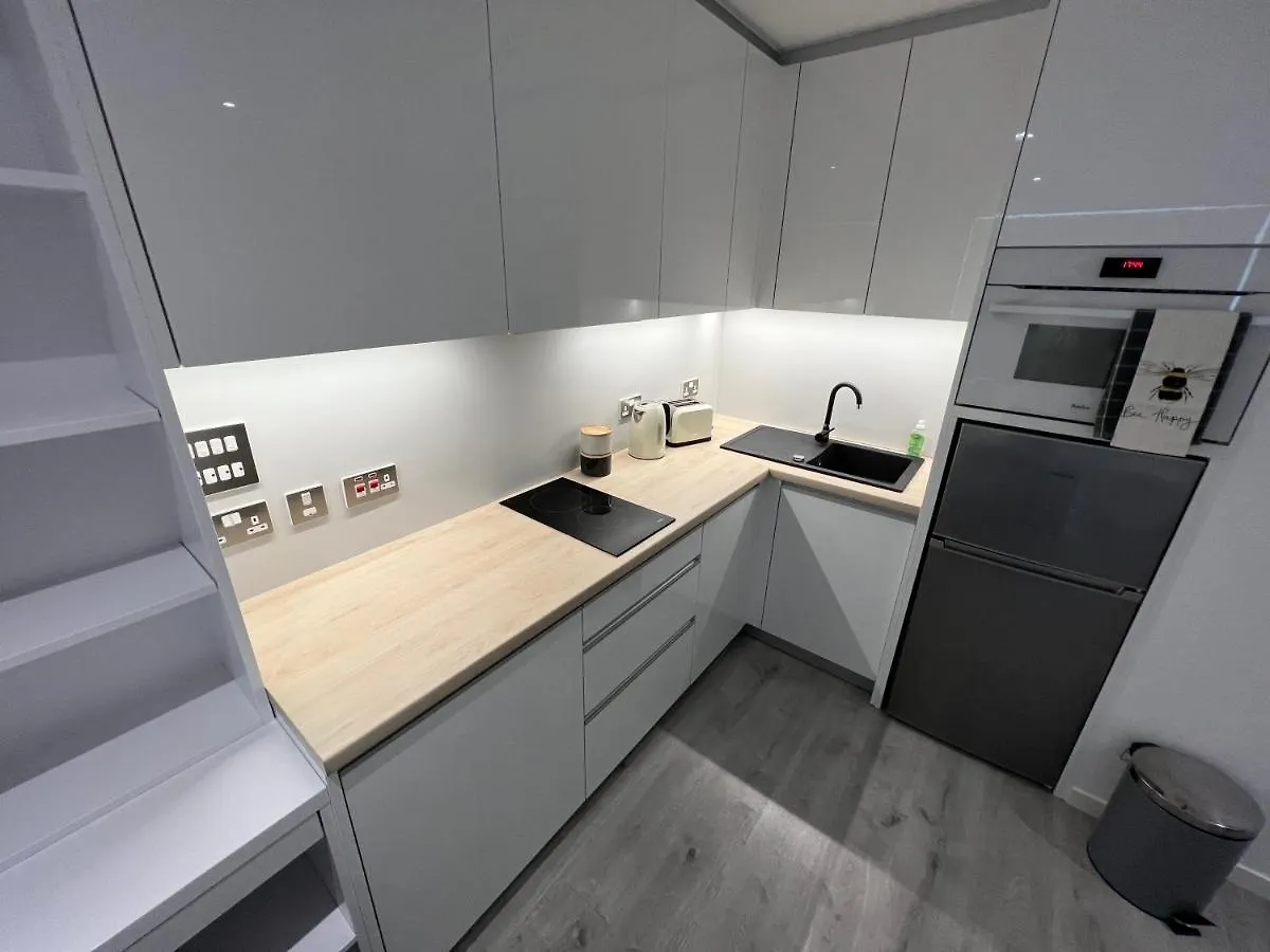 Modern Studio Apartment In Gibraltar - The Hub